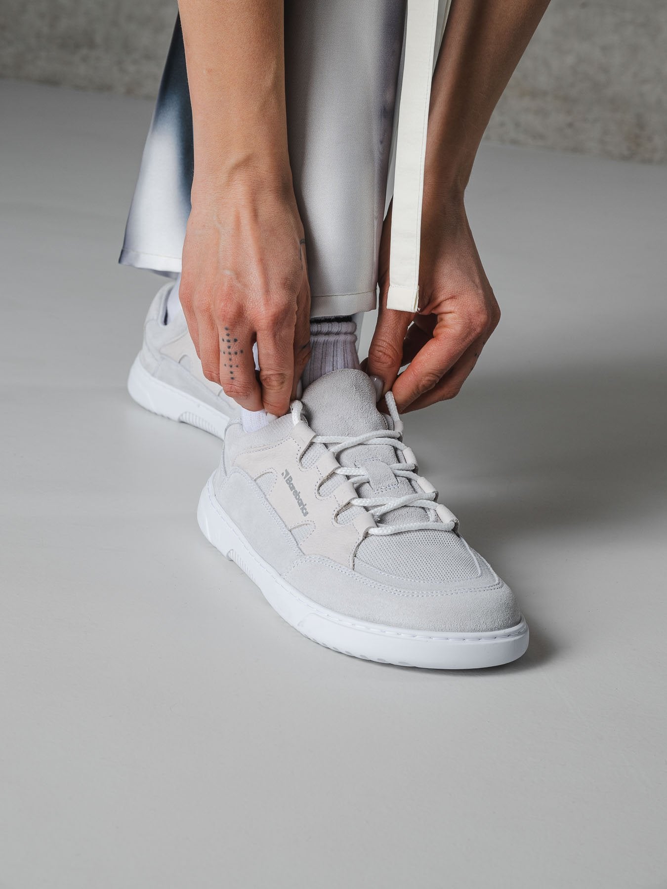 Barebarics Evo - Chalk White