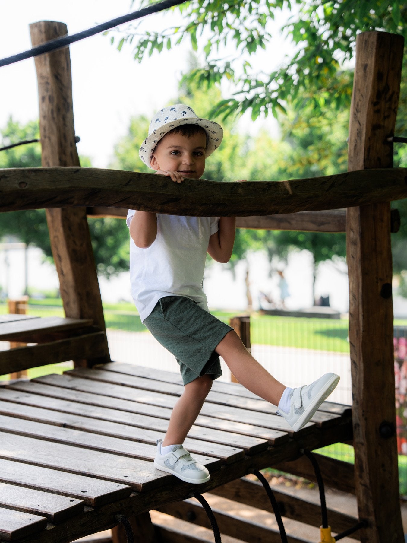 Be Lenka Glade Preschool - Light Grey